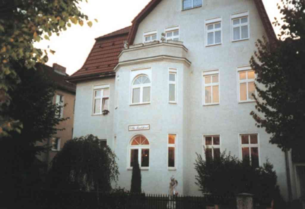 Unterkunft Ferienhaus Ferienhaus Villa Karlshorst